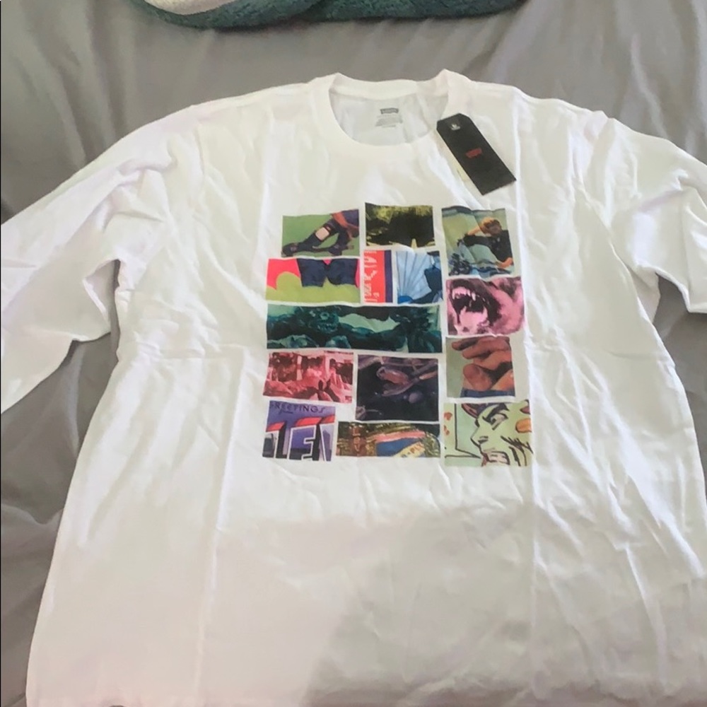 Long sleeve Levi shirt